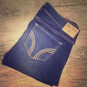 Hollister: Lowrise dark washed classic jeans